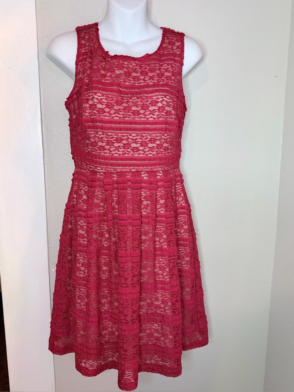 Enfocus Red Lace Overlay Sleeveless Dress Size 8